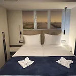 Hotel Modrica מלון