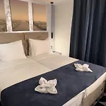 Hotel Modrica מלון 4*