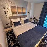 Hotel Modrica מלון Modrica
