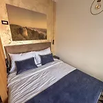 Hotel Modrica מלון