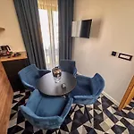 Hotel Modrica מלון 4*
