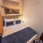 Hotel Modrica מלון Modrica