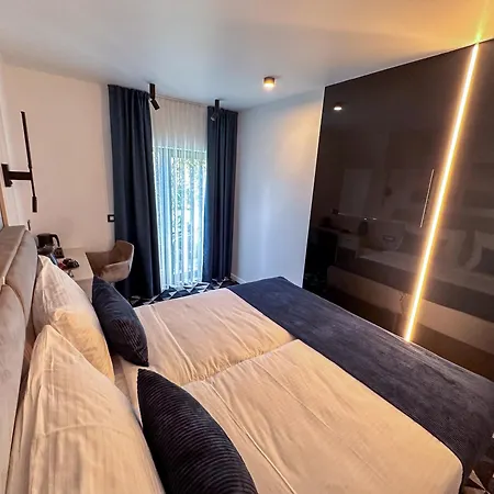 Hotel Modrica 호텔 4*