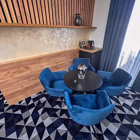 Hotel Modrica 호텔 Modrica